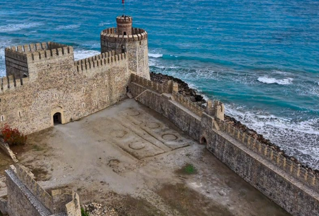Anamur'a yolu düşen herkesin mutlaka görmesi gereken bu tarihi miras, hem doğa ile iç içe bir keşif hem de geçmişin izlerini sürme fırsatı sunuyor.