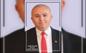 Anadolu Çınarları Partisi Lideri Akın’dan Sert Tepki: "Bayrağımıza Saygısızlık Meşru Kılınamaz"