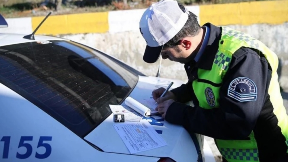 TRAFİKTE YENİ DÖNEM BAŞLIYOR: CEZALARDA DEV ARTIŞ MECLİS'TEN GEÇTİ!